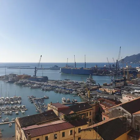 Casa Sul Mare 住宿加早餐酒店 萨莱诺